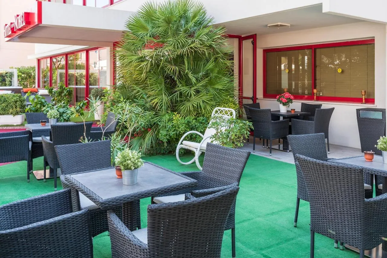 Hotel Nobel Rimini 3*,