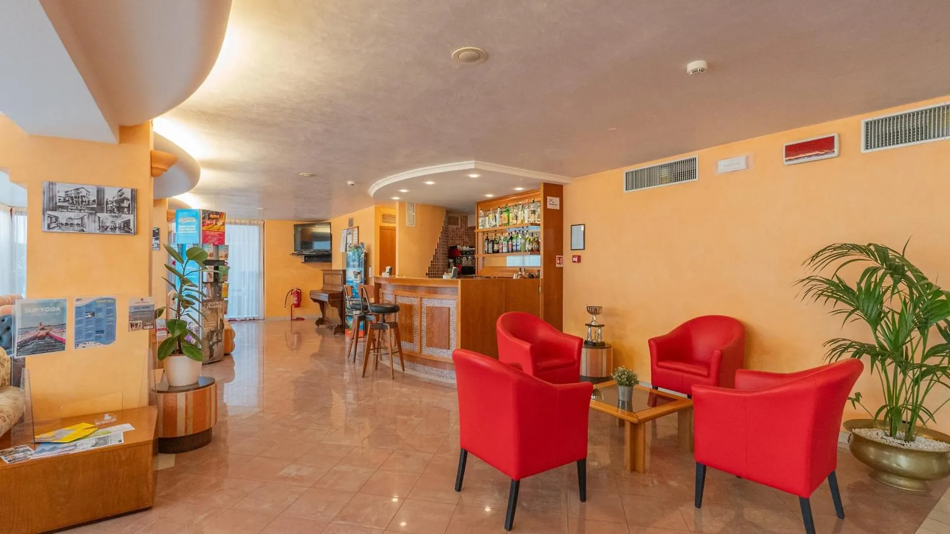 Hotel Nobel Rimini 3*,  Italien